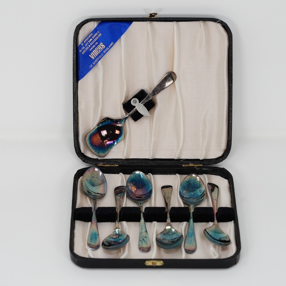 Viners Sheffield England Silverplate Teaspoons & Sugar Spoon Set w/ Box Vintage